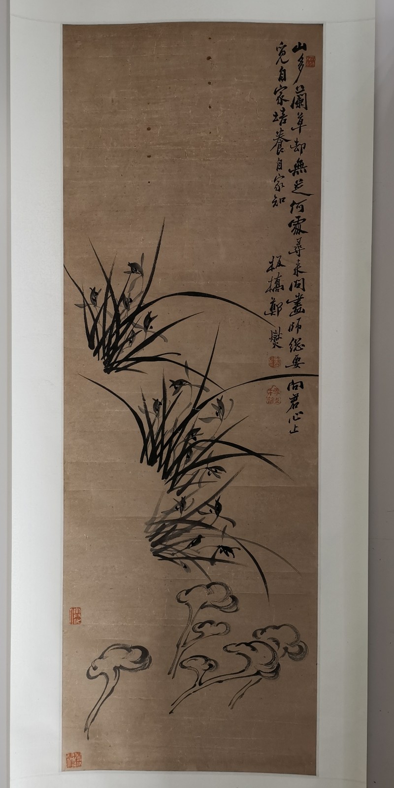 扬州八怪郑板桥兰花立轴